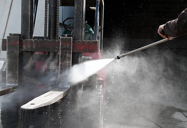 Best Pressure Washing Driveway  in Burr Ridge, IL